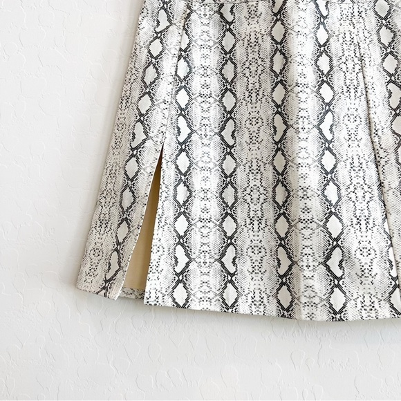 Princess Polly Women's Samira Faux Leather Python Mini Skirt White High Waist 2 - Picture 3 of 6